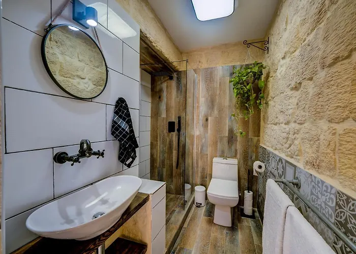 Roam Gozo - The Bunker - Stunning 1 Bed - Rare Find! 아파트 *