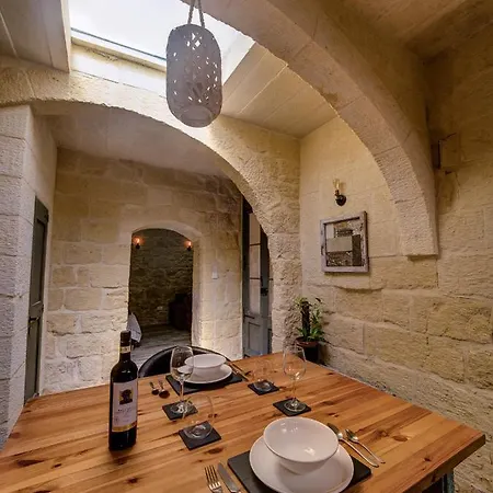 Roam Gozo - The Bunker - Stunning 1 Bed - Rare Find!